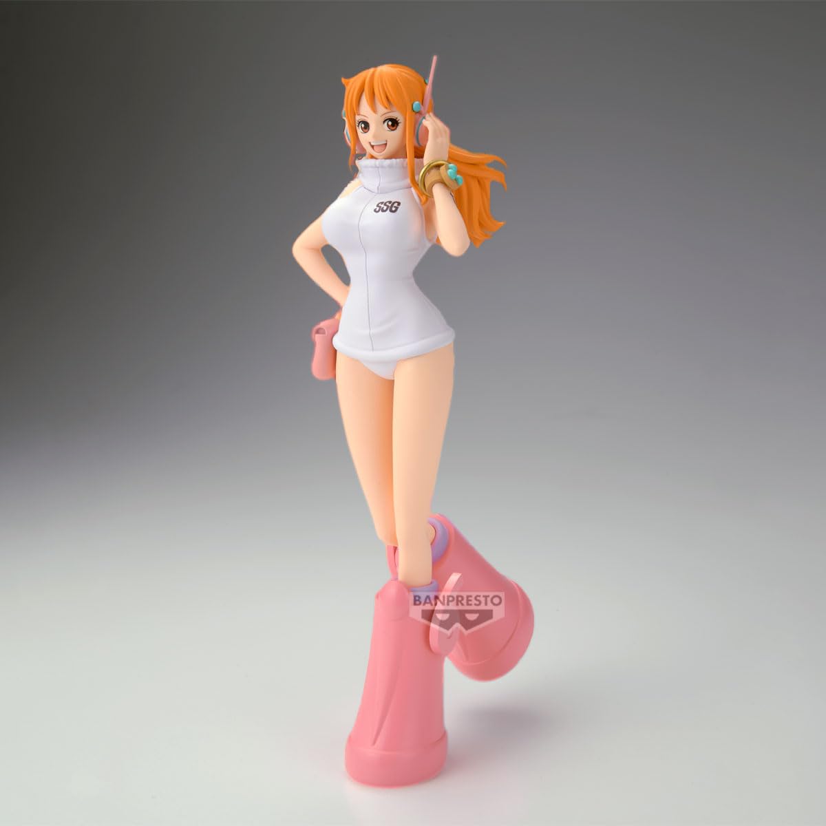 ワンピース GLITTER&GLAMOURS NAMI EGGHEAD　10体 Amazon.com: Banpresto - One Piece - Nami (Egghead Style) Glitter